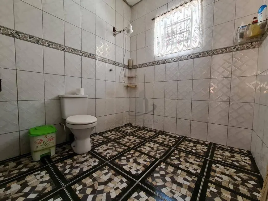 Casa com 3 quartos à venda, 220m2 em Centro, Pinheiral - RJ - imagem 8 Foto 8 de Casa com 3 quartos à venda, 220m2 em Centro, Pinheiral - RJ