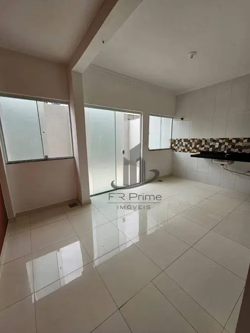 Foto 2 de Casa de Condomínio com 2 quartos à venda, 64m2 em Roma, Volta Redonda - RJ