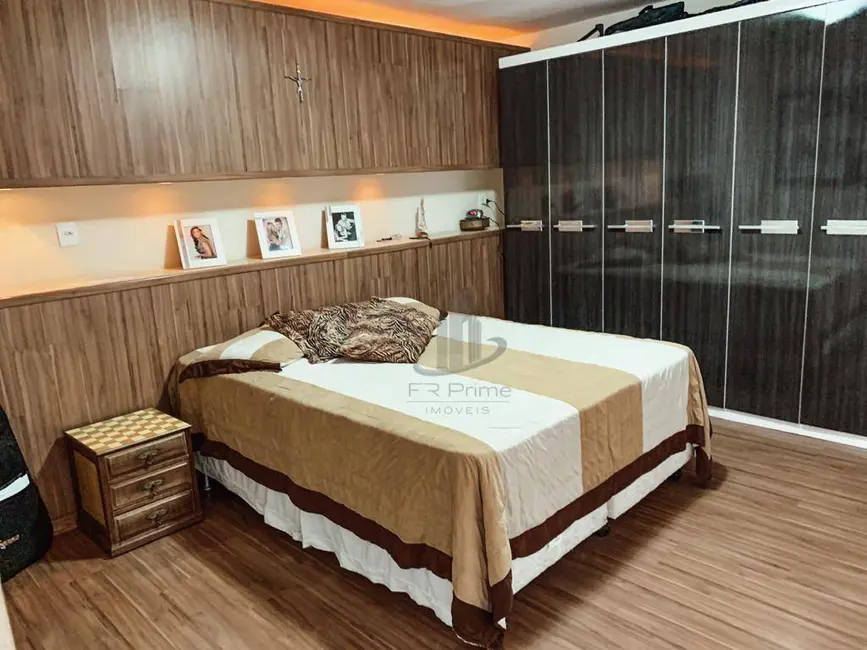 Casa de Condomínio com 4 quartos à venda, 222m2 em Jardim Belvedere, Volta Redonda - RJ - imagem 7 Foto 7 de Casa de Condomínio com 4 quartos à venda, 222m2 em Jardim Belvedere, Volta Redonda - RJ