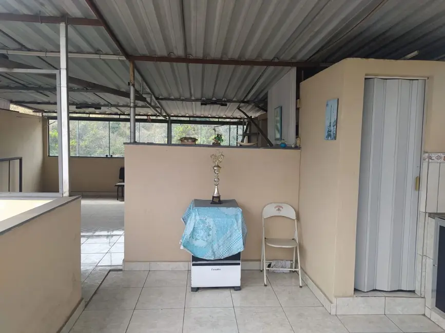 Foto 1 de Casa com 3 quartos à venda, 567m2 em São Geraldo, Volta Redonda - RJ