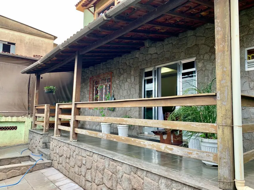 Casa com 3 quartos à venda, 300m2 em Jardim Cidade do Aço, Volta Redonda - RJ - imagem 9 Foto 9 de Casa com 3 quartos à venda, 300m2 em Jardim Cidade do Aço, Volta Redonda - RJ