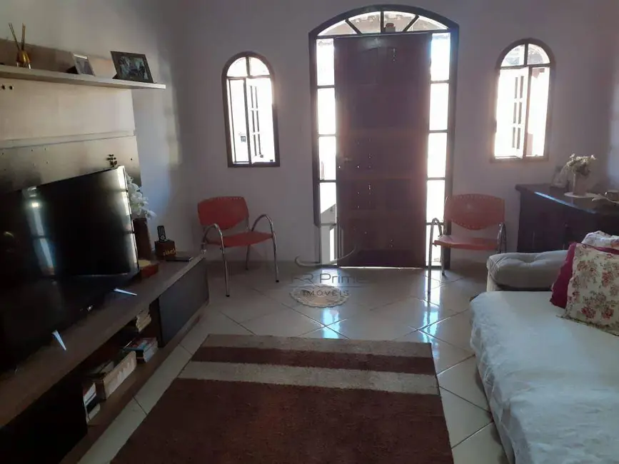 Foto 2 de Casa com 3 quartos à venda, 100m2 em Jardim do Sol, Resende - RJ