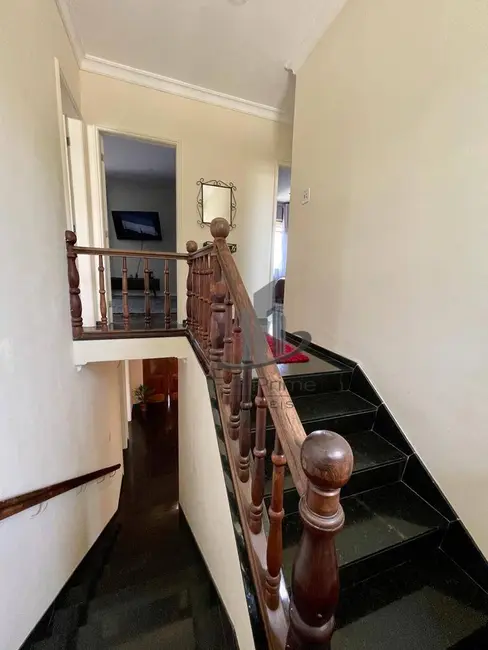 Casa com 4 quartos à venda, 457m2 em Jardim Amália, Volta Redonda - RJ - imagem 6 Foto 6 de Casa com 4 quartos à venda, 457m2 em Jardim Amália, Volta Redonda - RJ