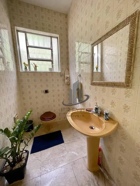 Casa com 4 quartos à venda, 457m2 em Jardim Amália, Volta Redonda - RJ - imagem 9 Foto 9 de Casa com 4 quartos à venda, 457m2 em Jardim Amália, Volta Redonda - RJ