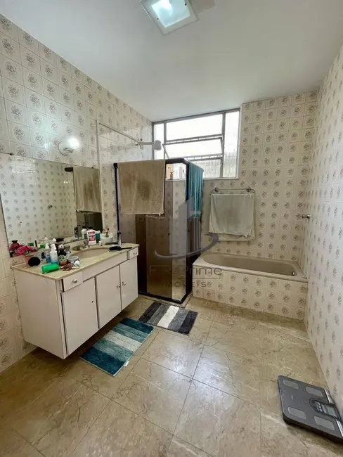 Casa com 4 quartos à venda, 457m2 em Jardim Amália, Volta Redonda - RJ - imagem 8 Foto 8 de Casa com 4 quartos à venda, 457m2 em Jardim Amália, Volta Redonda - RJ