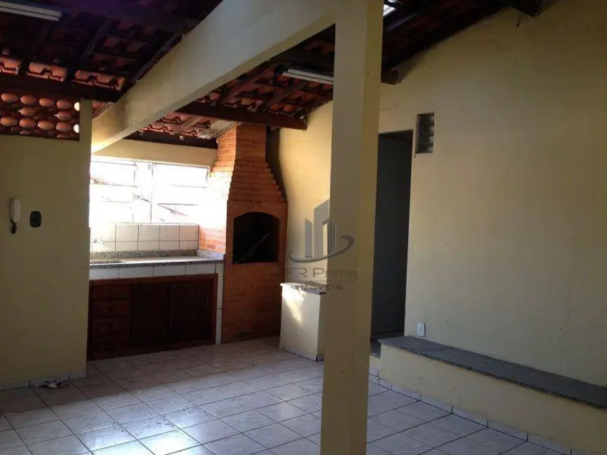 Foto 2 de Casa com 4 quartos à venda, 292m2 em São Luís, Volta Redonda - RJ