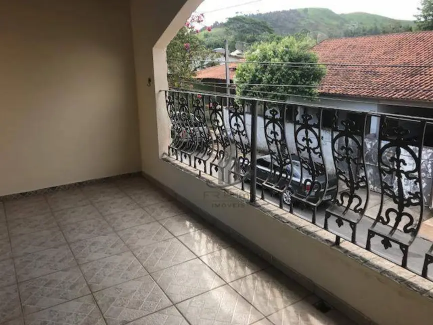 Foto 9 de Casa com 6 quartos à venda, 336m2 em Pinheiral - RJ
