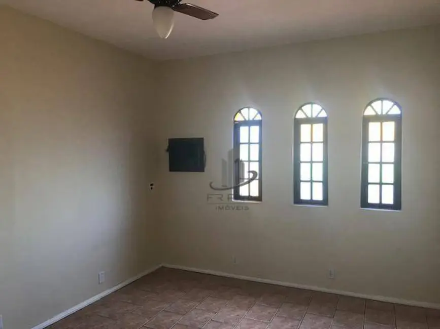 Foto 3 de Casa com 6 quartos à venda, 336m2 em Pinheiral - RJ