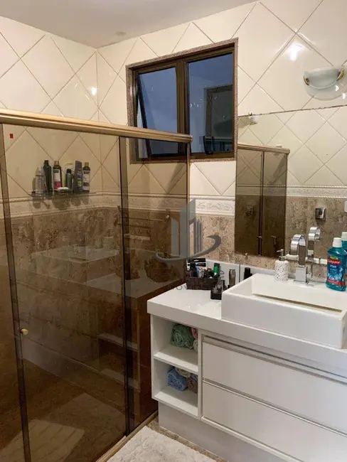 Apartamento com 3 quartos à venda, 200m2 em Jardim Normandia, Volta Redonda - RJ - imagem 2 Foto 2 de Apartamento com 3 quartos à venda, 200m2 em Jardim Normandia, Volta Redonda - RJ