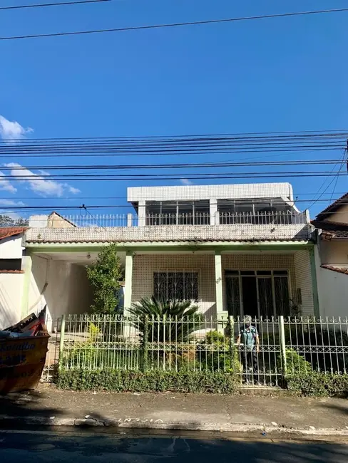Foto 2 de Casa de Condomínio com 3 quartos à venda, 268m2 em Sessenta, Volta Redonda - RJ