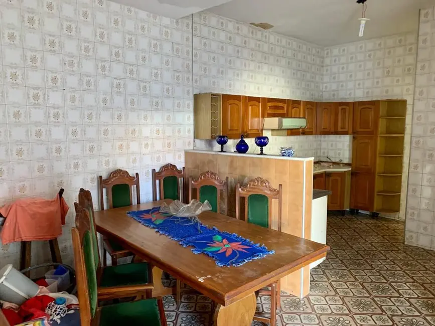 Casa de Condomínio com 3 quartos à venda, 268m2 em Sessenta, Volta Redonda - RJ - imagem 4 Foto 4 de Casa de Condomínio com 3 quartos à venda, 268m2 em Sessenta, Volta Redonda - RJ