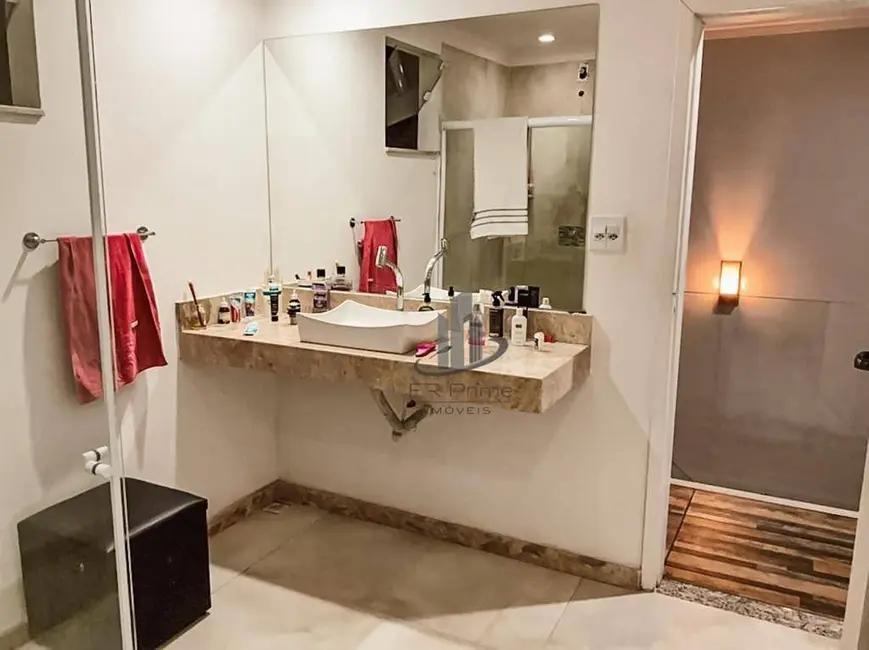 Casa de Condomínio com 3 quartos à venda, 213m2 em Jardim Belvedere, Volta Redonda - RJ - imagem 7 Foto 7 de Casa de Condomínio com 3 quartos à venda, 213m2 em Jardim Belvedere, Volta Redonda - RJ