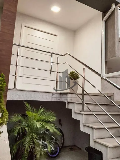 Casa de Condomínio com 3 quartos à venda, 213m2 em Jardim Belvedere, Volta Redonda - RJ - imagem 6 Foto 6 de Casa de Condomínio com 3 quartos à venda, 213m2 em Jardim Belvedere, Volta Redonda - RJ