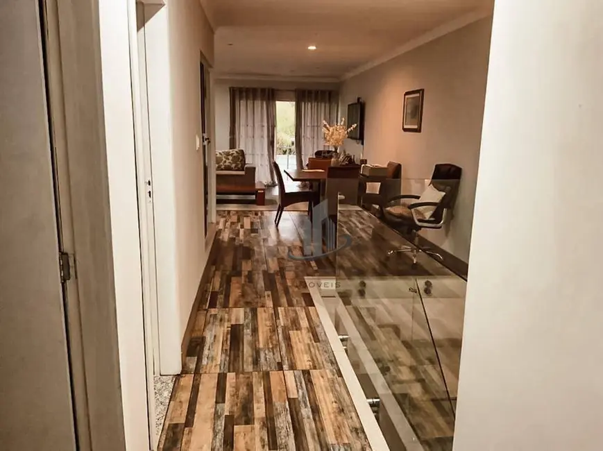 Casa de Condomínio com 3 quartos à venda, 213m2 em Jardim Belvedere, Volta Redonda - RJ - imagem 9 Foto 9 de Casa de Condomínio com 3 quartos à venda, 213m2 em Jardim Belvedere, Volta Redonda - RJ