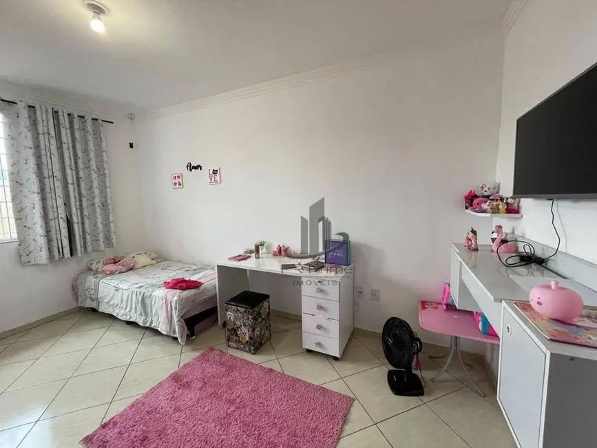 Casa com 3 quartos à venda, 163m2 em Belmonte, Volta Redonda - RJ - imagem 4 Foto 4 de Casa com 3 quartos à venda, 163m2 em Belmonte, Volta Redonda - RJ