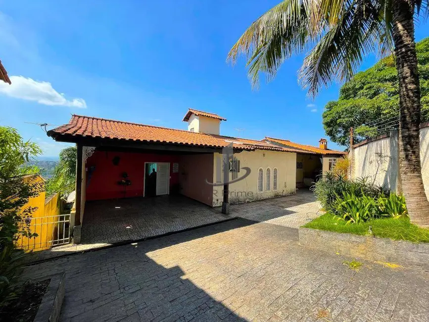 Foto 1 de Casa com 3 quartos à venda, 405m2 em Jardim Suíça, Volta Redonda - RJ