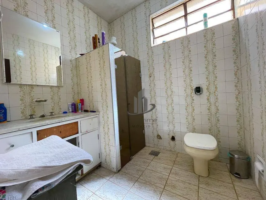 Casa com 3 quartos à venda, 405m2 em Jardim Suíça, Volta Redonda - RJ - imagem 7 Foto 7 de Casa com 3 quartos à venda, 405m2 em Jardim Suíça, Volta Redonda - RJ