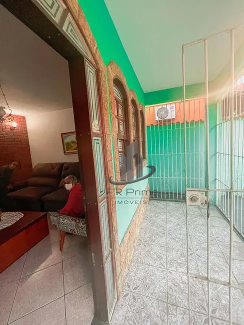 Casa com 3 quartos à venda, 360m2 em Ponte Alta, Volta Redonda - RJ - imagem 4 Foto 4 de Casa com 3 quartos à venda, 360m2 em Ponte Alta, Volta Redonda - RJ
