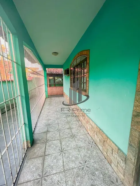 Casa com 3 quartos à venda, 360m2 em Ponte Alta, Volta Redonda - RJ - imagem 3 Foto 3 de Casa com 3 quartos à venda, 360m2 em Ponte Alta, Volta Redonda - RJ