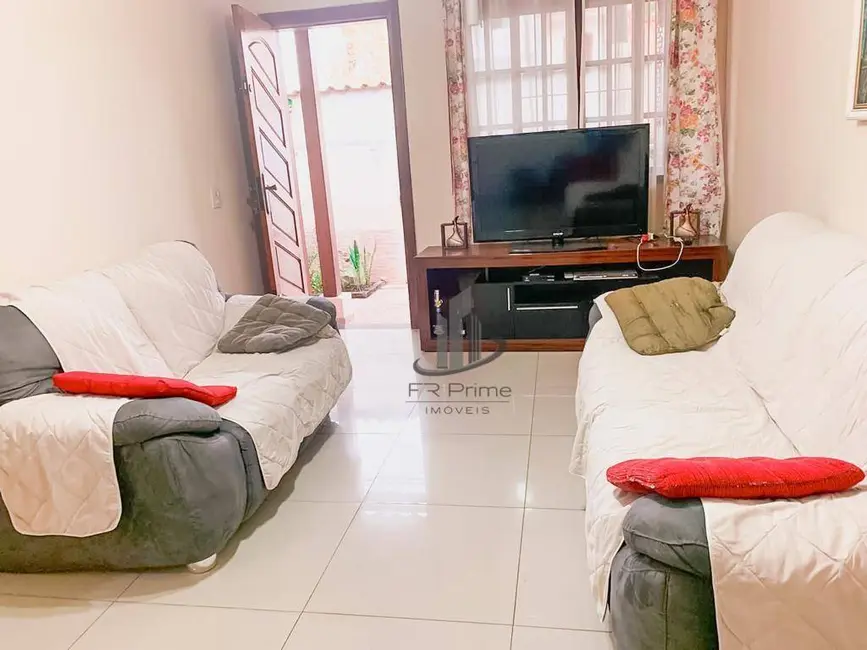 Foto 3 de Casa com 4 quartos à venda, 49m2 em Jardim Tiradentes, Volta Redonda - RJ