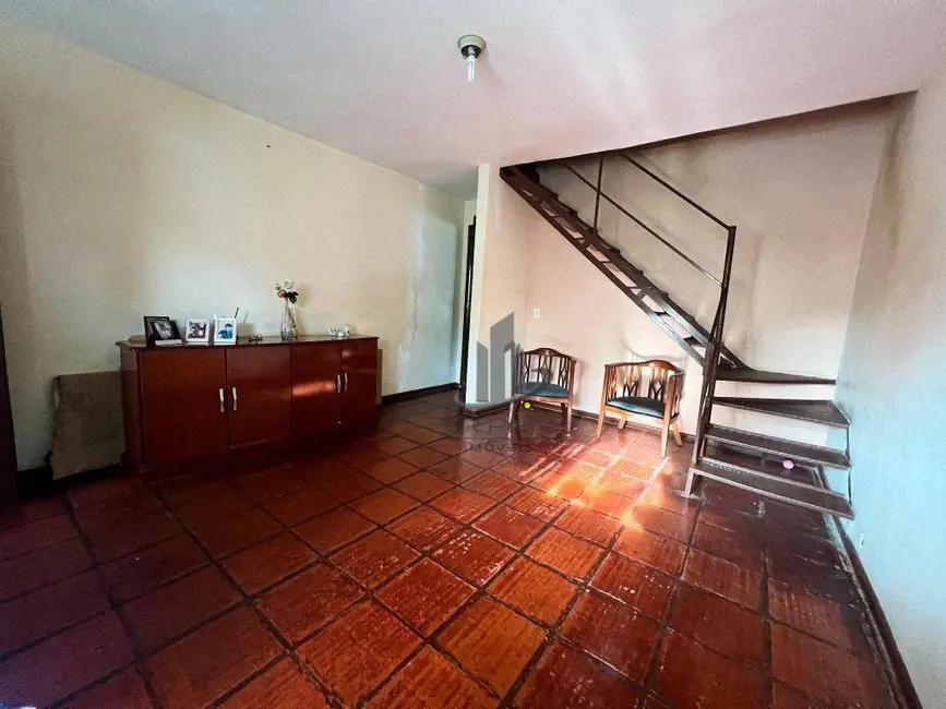 Casa com 3 quartos à venda, 153m2 em Jardim Belvedere, Volta Redonda - RJ - imagem 5 Foto 5 de Casa com 3 quartos à venda, 153m2 em Jardim Belvedere, Volta Redonda - RJ