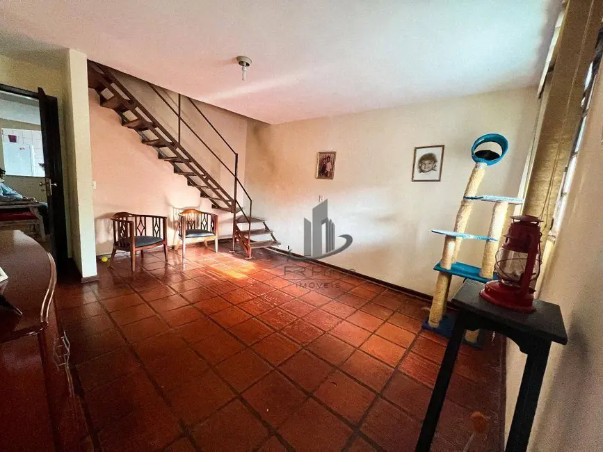 Casa com 3 quartos à venda, 153m2 em Jardim Belvedere, Volta Redonda - RJ - imagem 4 Foto 4 de Casa com 3 quartos à venda, 153m2 em Jardim Belvedere, Volta Redonda - RJ