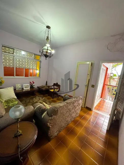 Casa com 3 quartos à venda, 360m2 em Laranjal, Volta Redonda - RJ - imagem 6 Foto 6 de Casa com 3 quartos à venda, 360m2 em Laranjal, Volta Redonda - RJ