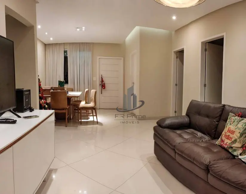 Foto 2 de Casa com 3 quartos à venda, 393m2 em Jardim Amália, Volta Redonda - RJ