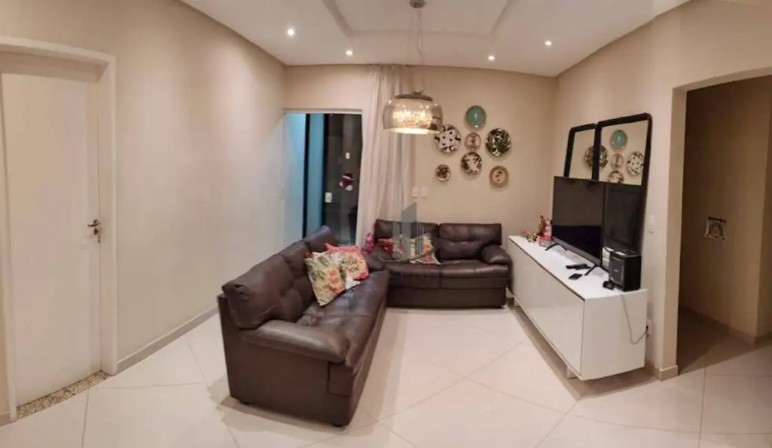 Foto 3 de Casa com 3 quartos à venda, 393m2 em Jardim Amália, Volta Redonda - RJ