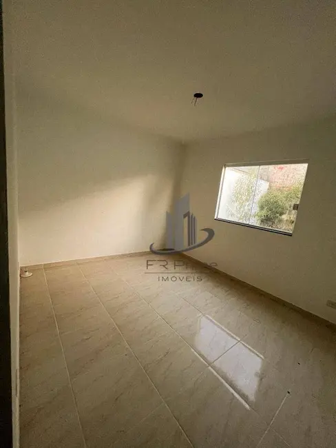 Casa com 2 quartos à venda, 300m2 em Roma, Volta Redonda - RJ - imagem 8 Foto 8 de Casa com 2 quartos à venda, 300m2 em Roma, Volta Redonda - RJ
