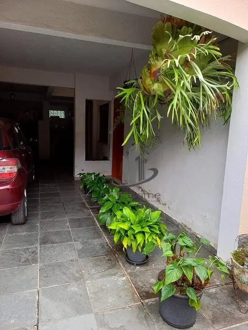 Casa com 4 quartos à venda, 375m2 em Vila Mury, Volta Redonda - RJ - imagem 5 Foto 5 de Casa com 4 quartos à venda, 375m2 em Vila Mury, Volta Redonda - RJ
