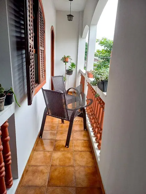 Casa com 4 quartos à venda, 375m2 em Vila Mury, Volta Redonda - RJ - imagem 3 Foto 3 de Casa com 4 quartos à venda, 375m2 em Vila Mury, Volta Redonda - RJ