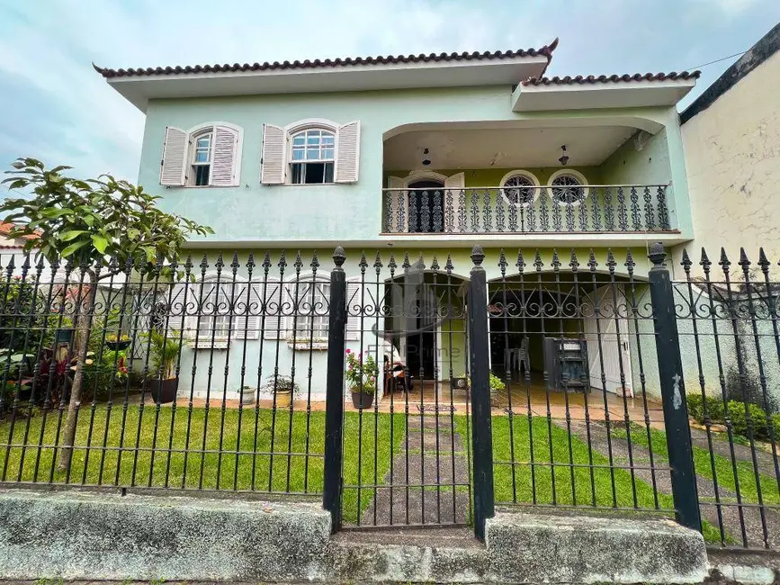 Foto 1 de Casa com 5 quartos à venda, 360m2 em Monte Castelo, Volta Redonda - RJ