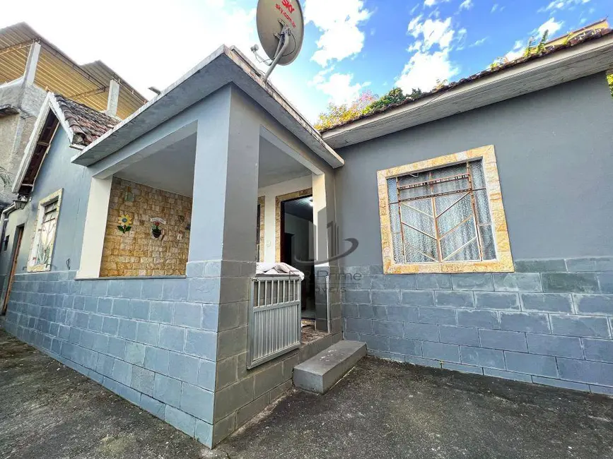 Casa com 3 quartos à venda, 200m2 em Vila Orlandelia, Barra Mansa - RJ - imagem 3 Foto 3 de Casa com 3 quartos à venda, 200m2 em Vila Orlandelia, Barra Mansa - RJ