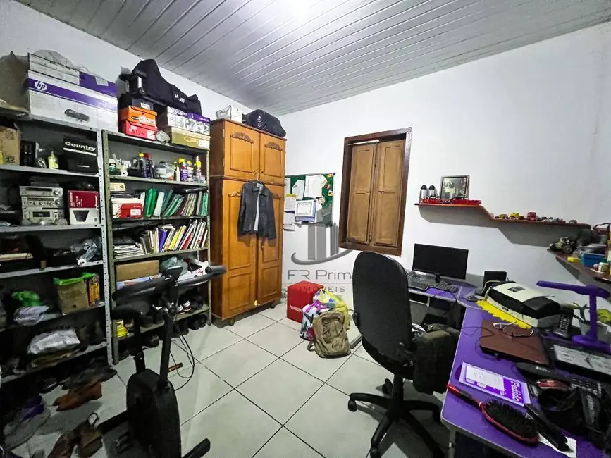Casa com 3 quartos à venda, 200m2 em Vila Orlandelia, Barra Mansa - RJ - imagem 9 Foto 9 de Casa com 3 quartos à venda, 200m2 em Vila Orlandelia, Barra Mansa - RJ