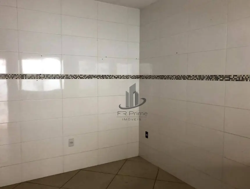 Casa com 2 quartos à venda, 168m2 em Roma, Volta Redonda - RJ - imagem 5 Foto 5 de Casa com 2 quartos à venda, 168m2 em Roma, Volta Redonda - RJ