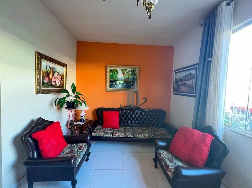 Casa com 3 quartos à venda, 300m2 em Centro, Pinheiral - RJ - imagem 4 Foto 4 de Casa com 3 quartos à venda, 300m2 em Centro, Pinheiral - RJ