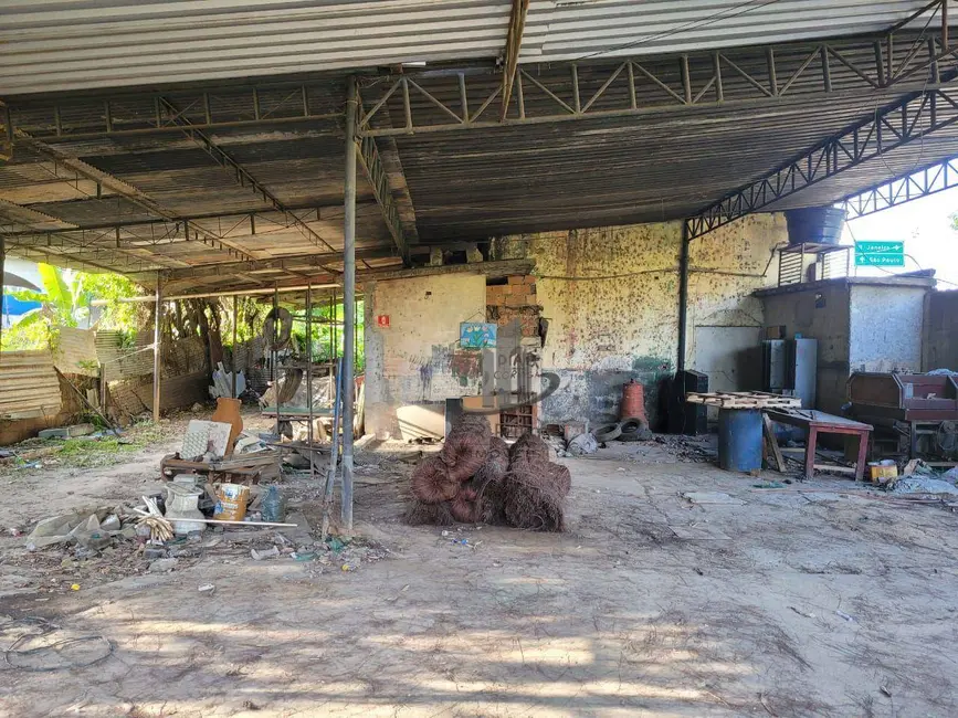 Loja à venda, 200m2 em Jardim Primavera, Barra Mansa - RJ - imagem 5 Foto 5 de Loja à venda, 200m2 em Jardim Primavera, Barra Mansa - RJ