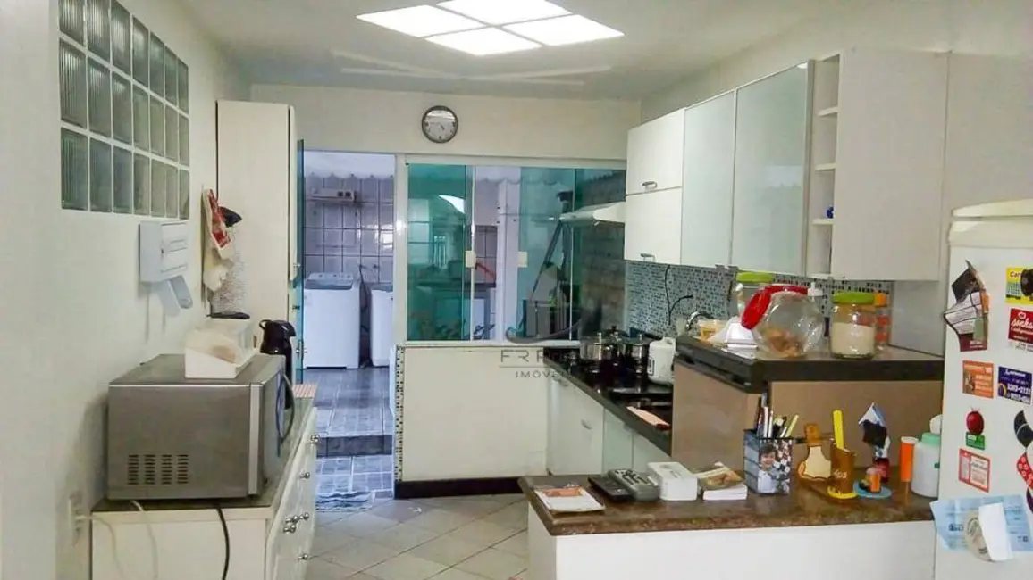 Casa com 3 quartos à venda, 162m2 em Jardim Tiradentes, Volta Redonda - RJ - imagem 5 Foto 5 de Casa com 3 quartos à venda, 162m2 em Jardim Tiradentes, Volta Redonda - RJ