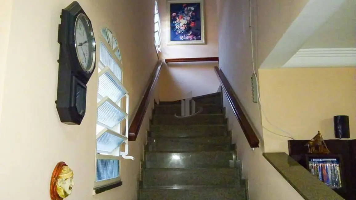 Casa com 3 quartos à venda, 162m2 em Jardim Tiradentes, Volta Redonda - RJ - imagem 7 Foto 7 de Casa com 3 quartos à venda, 162m2 em Jardim Tiradentes, Volta Redonda - RJ