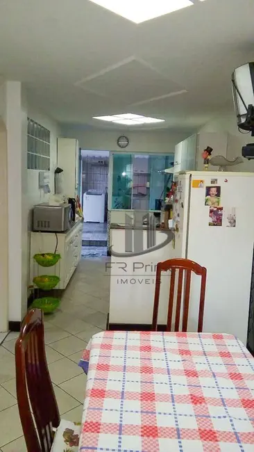 Casa com 3 quartos à venda, 162m2 em Jardim Tiradentes, Volta Redonda - RJ - imagem 6 Foto 6 de Casa com 3 quartos à venda, 162m2 em Jardim Tiradentes, Volta Redonda - RJ