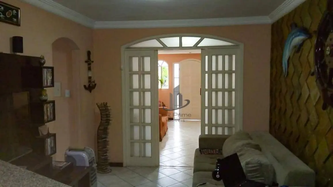 Casa com 3 quartos à venda, 162m2 em Jardim Tiradentes, Volta Redonda - RJ - imagem 3 Foto 3 de Casa com 3 quartos à venda, 162m2 em Jardim Tiradentes, Volta Redonda - RJ