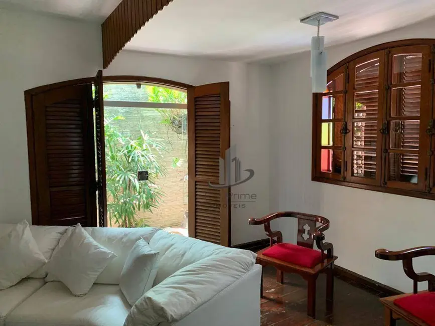 Foto 2 de Casa com 4 quartos à venda, 530m2 em Santa Rosa, Barra Mansa - RJ
