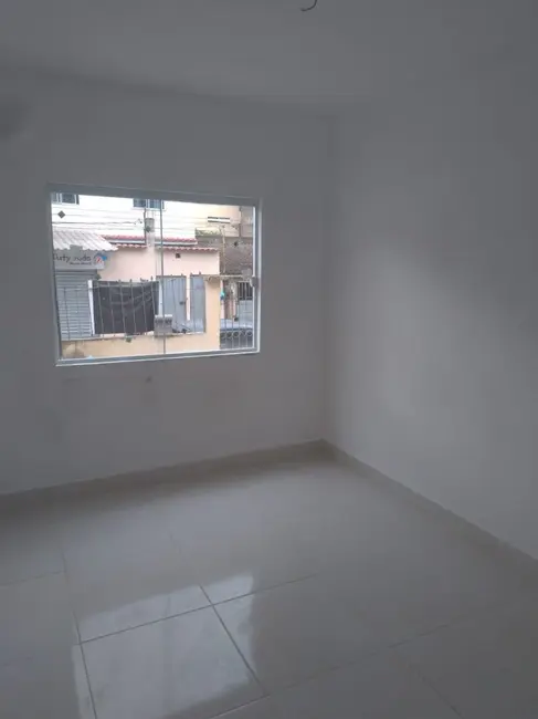 Foto 2 de Casa com 2 quartos à venda, 225m2 em Volta Redonda - RJ