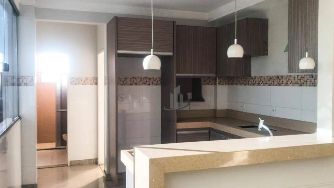 Apartamento com 3 quartos à venda, 247m2 em Centro, Barra Mansa - RJ - imagem 6 Foto 6 de Apartamento com 3 quartos à venda, 247m2 em Centro, Barra Mansa - RJ
