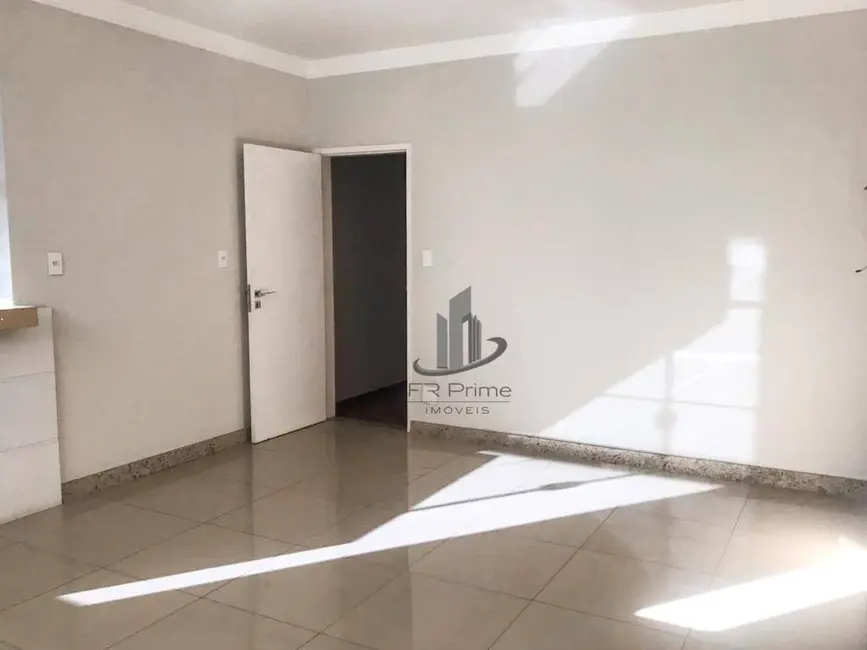 Apartamento com 3 quartos à venda, 247m2 em Centro, Barra Mansa - RJ - imagem 9 Foto 9 de Apartamento com 3 quartos à venda, 247m2 em Centro, Barra Mansa - RJ