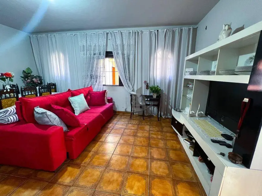 Foto 2 de Casa com 2 quartos à venda, 1174m2 em Retiro, Volta Redonda - RJ