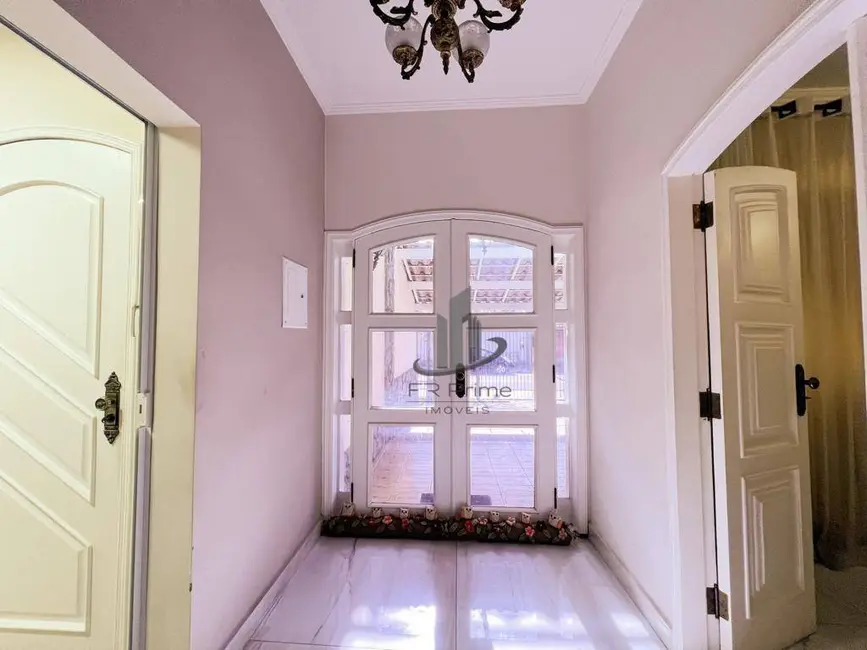 Casa com 4 quartos à venda, 360m2 em Monte Castelo, Volta Redonda - RJ - imagem 4 Foto 4 de Casa com 4 quartos à venda, 360m2 em Monte Castelo, Volta Redonda - RJ