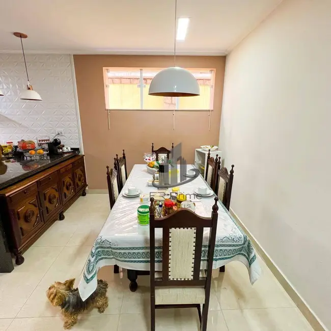 Casa com 4 quartos à venda, 360m2 em Monte Castelo, Volta Redonda - RJ - imagem 5 Foto 5 de Casa com 4 quartos à venda, 360m2 em Monte Castelo, Volta Redonda - RJ