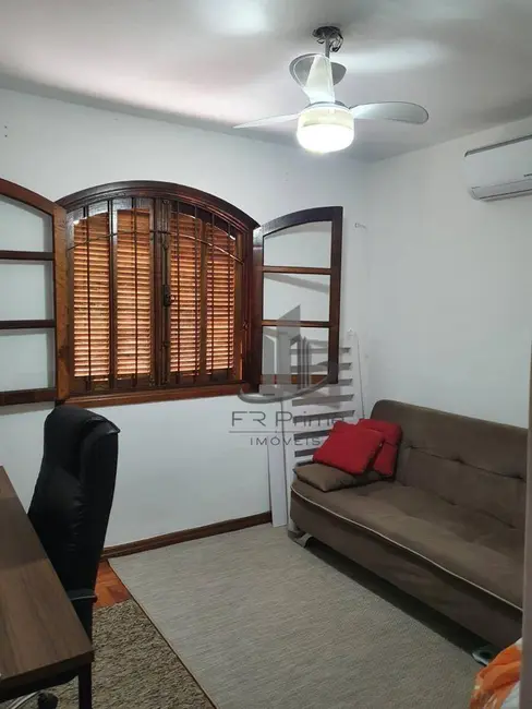 Foto 4 de Casa com 3 quartos à venda, 210m2 em Jardim Tiradentes, Volta Redonda - RJ